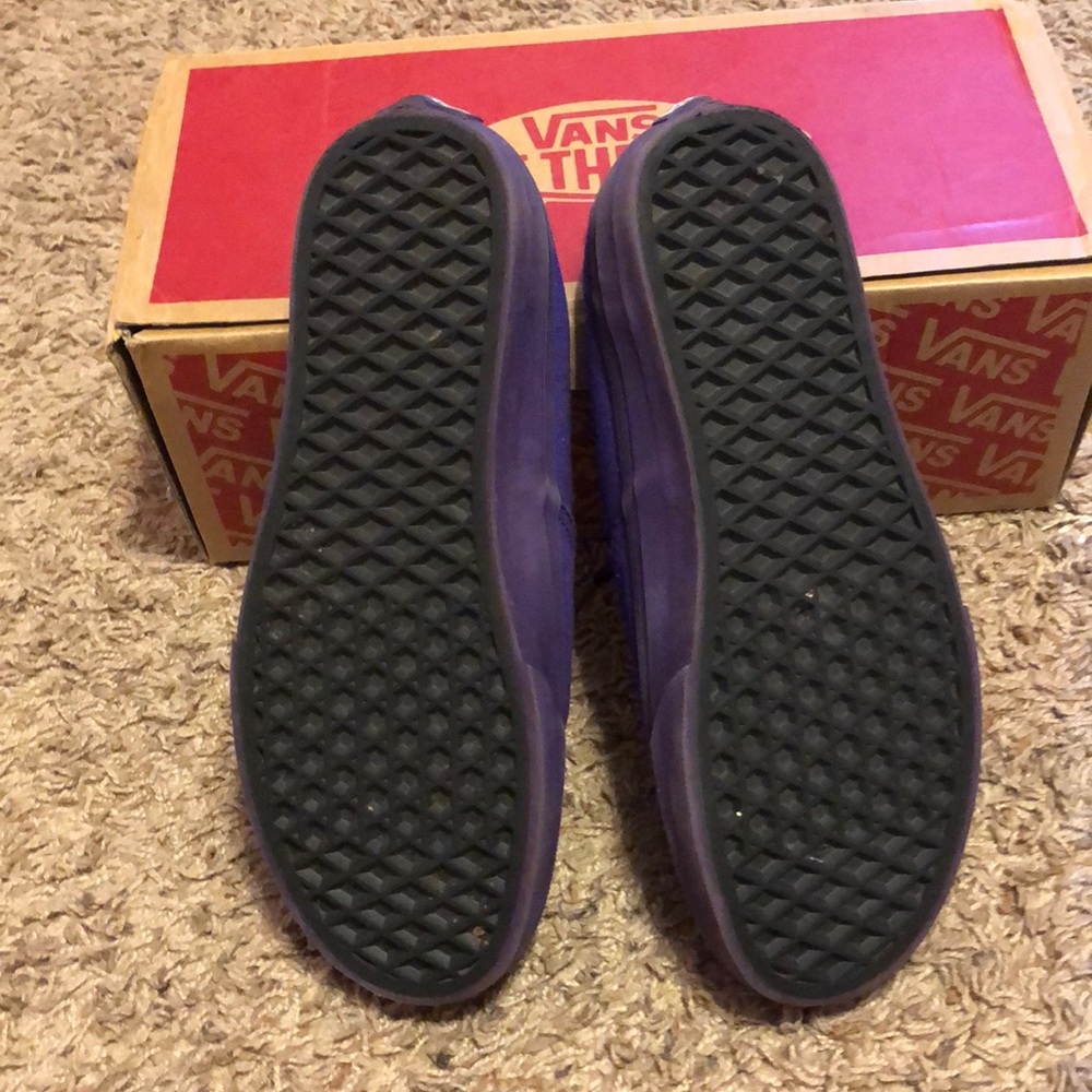 Vans - Picture 3 of 4